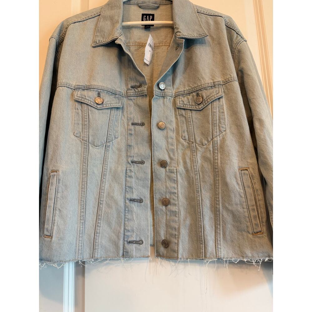 Light Washed Denim Jacket Raw Hem Cropped Over-Sized Fit XS NWT - Picture 4 of 8